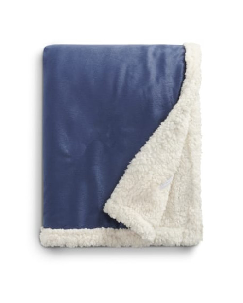 Field &amp; Co.® Sherpa Blanket